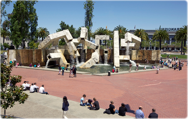 Monumento Plaza